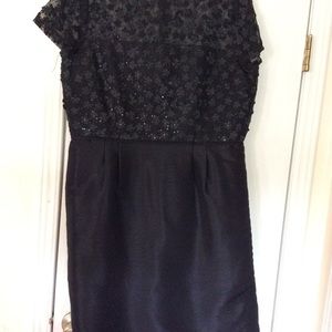 Evening black dress. Black lace top.